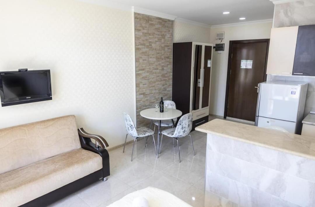 Apartment Orbi Lux Батуми Екстериор снимка